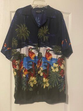 NWOT Pacific & Co Tropical Button Up Shirt